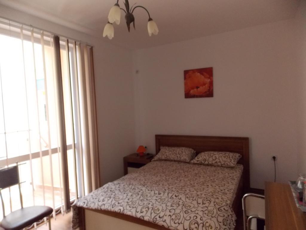 Guest House Nedelchevi Primorsko Rum bild